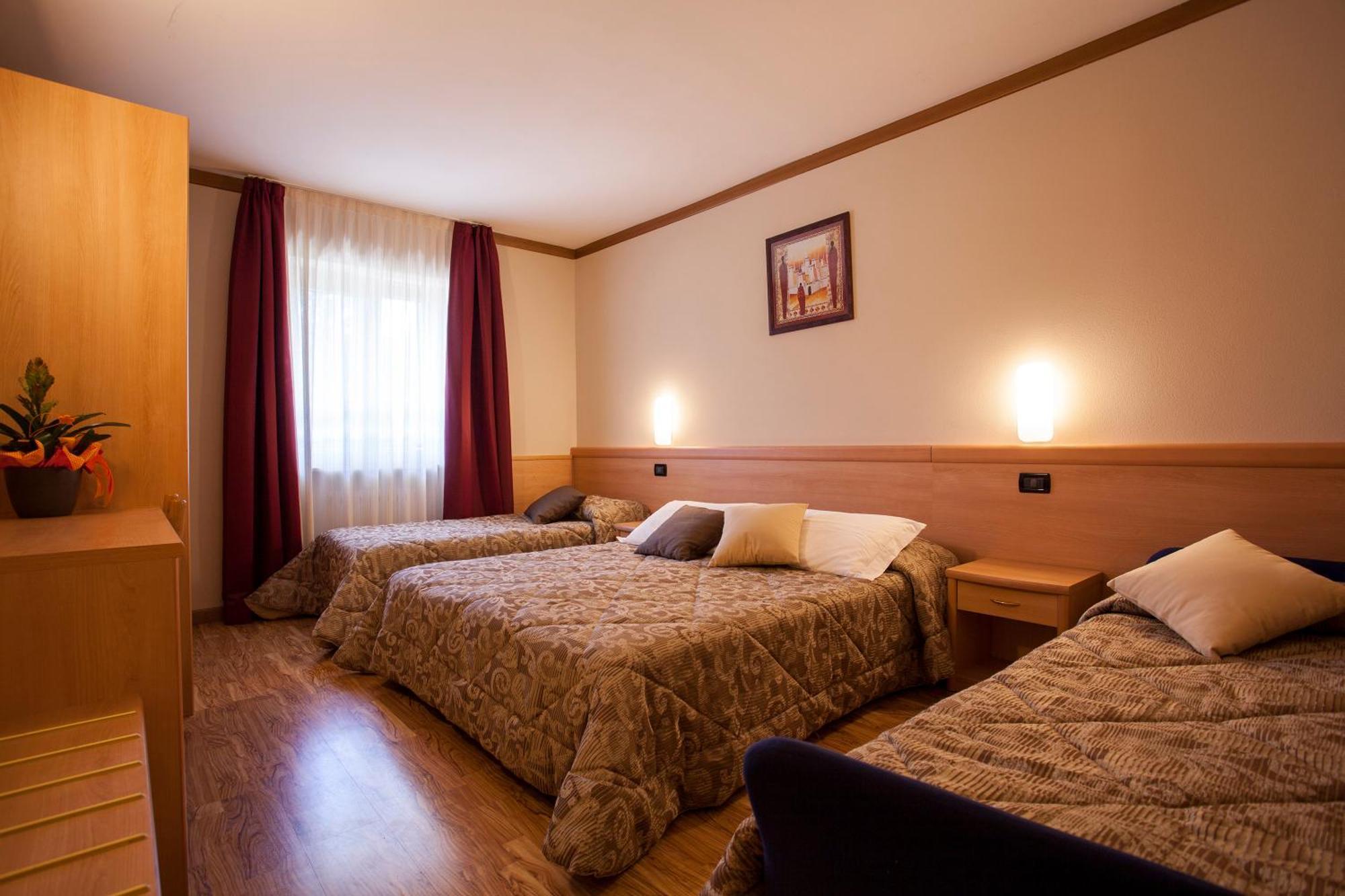 Hotel Vittoria Folgaria Esterno foto